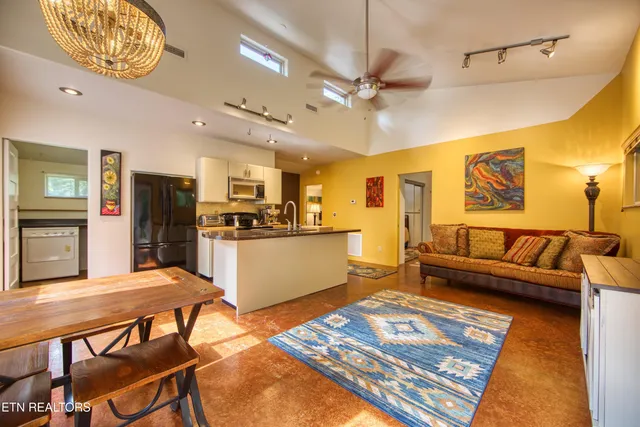 $278,000 | 326 Goad Mill Road, Allardt, TN 38504