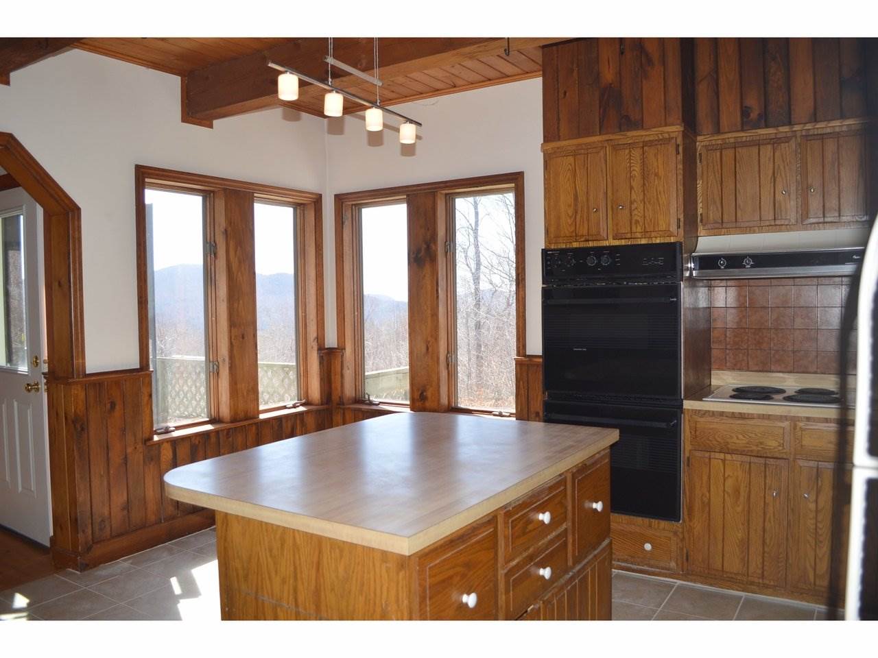 210 Ridge Drive Huntington, VT 05462 - Photo 5 of 31 Gallery Image 5