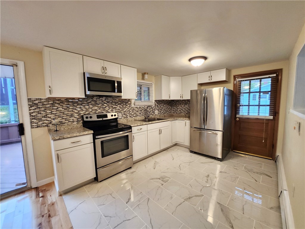 233 St Barnabe Street Woonsocket, RI 02895 - Photo 10 of 33 Gallery Image 10