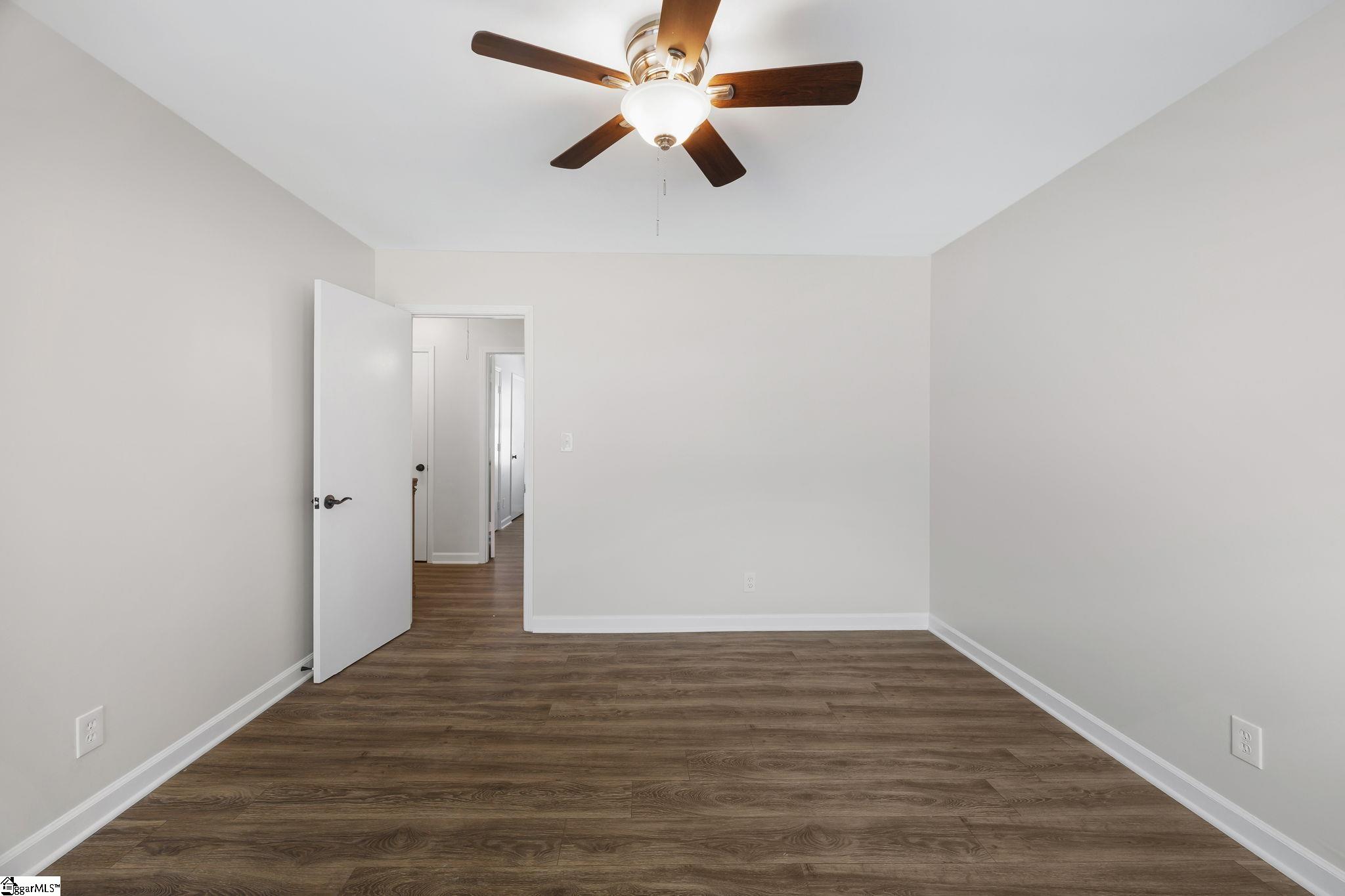 1436 Dover Road Spartanburg, SC 29301 - Photo 11 of 17