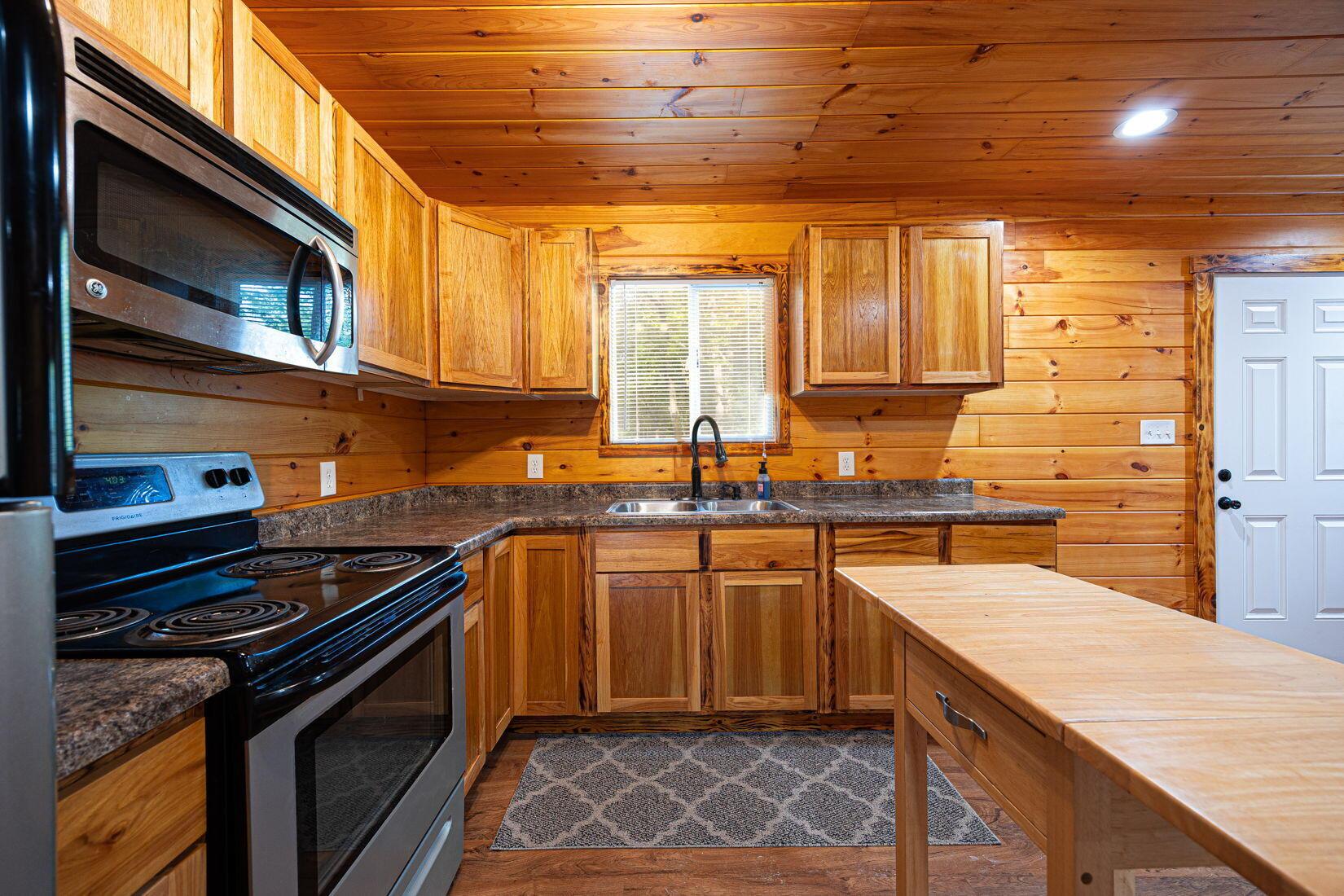 34047 West Buckingham Road Logan, OH 43138 - Photo 13 of 59 Kitchen