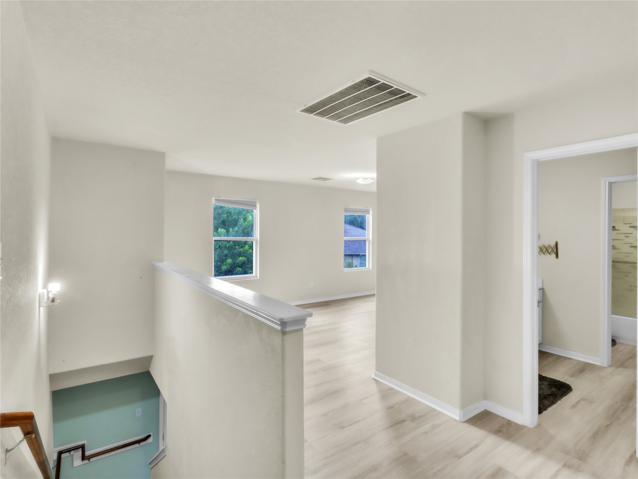 10515 Ince Lane Houston, TX 77040 - Photo 16 of 31 Stair 2nd floor
