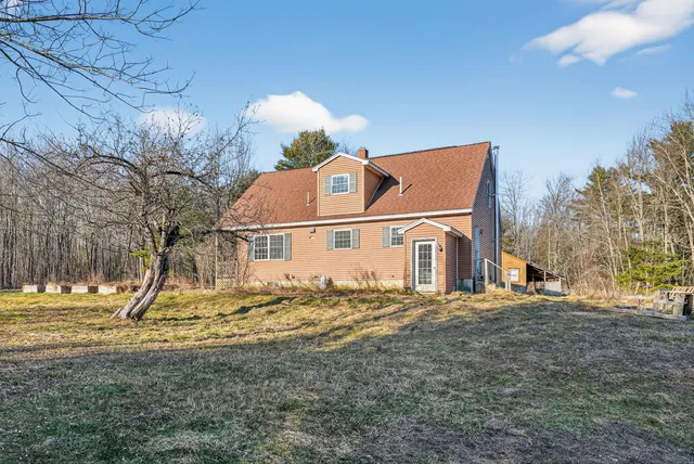 $299,900 | 340 Wingood Road, Windsor, ME 04363