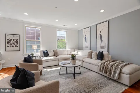 $899,000 | 406 Regatta Drive, Philadelphia, PA 19146