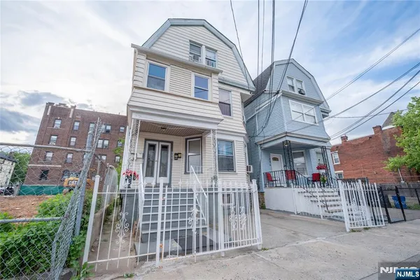 $610,000 | 352 South 7th Street, Newark, NJ 07103