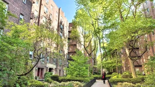 $845,000 | 48-01 42nd Street, Unit 5D | Sunnyside
