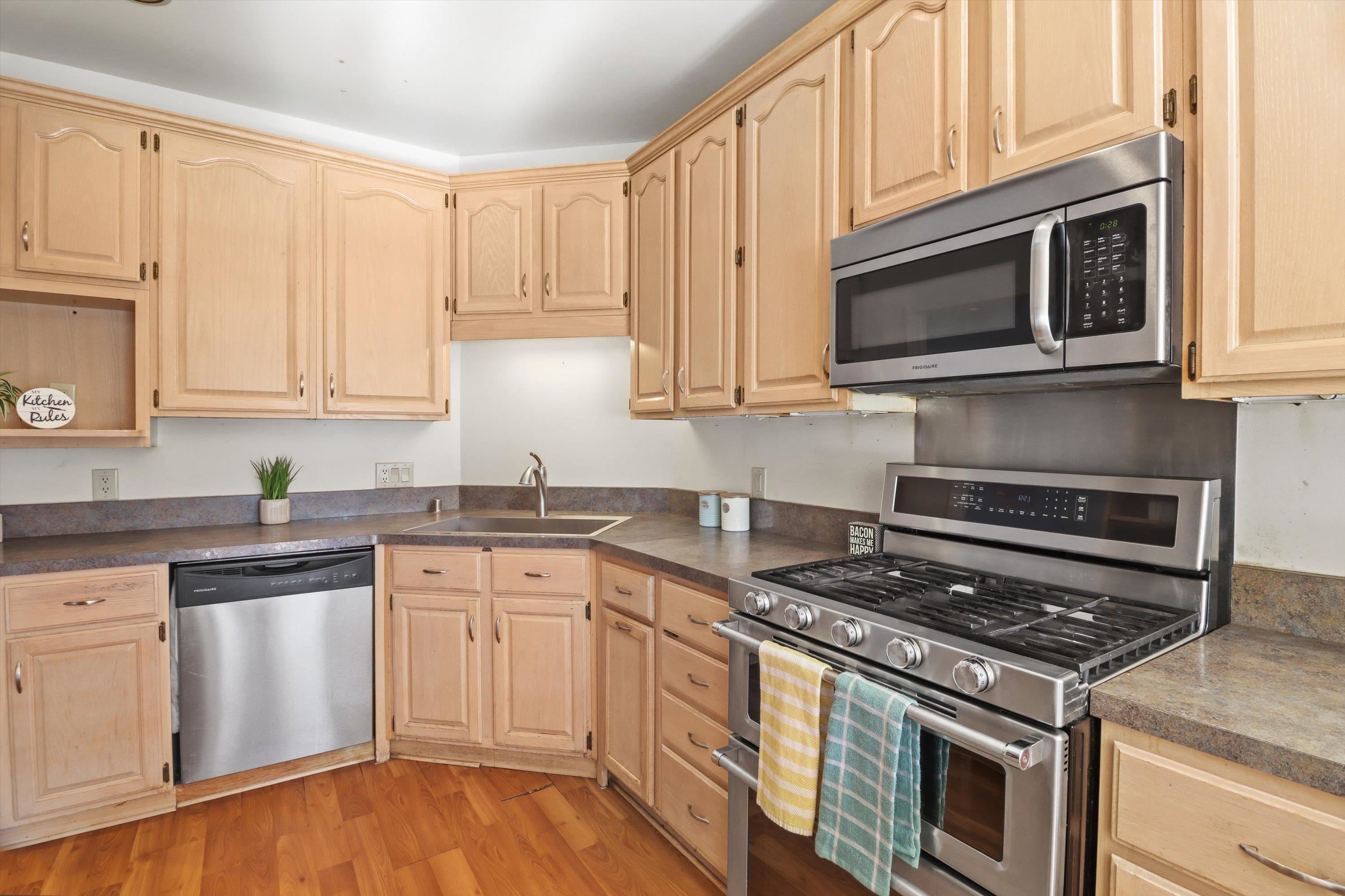 55 Golf Madison, WI 53704 - Photo 24 of 60