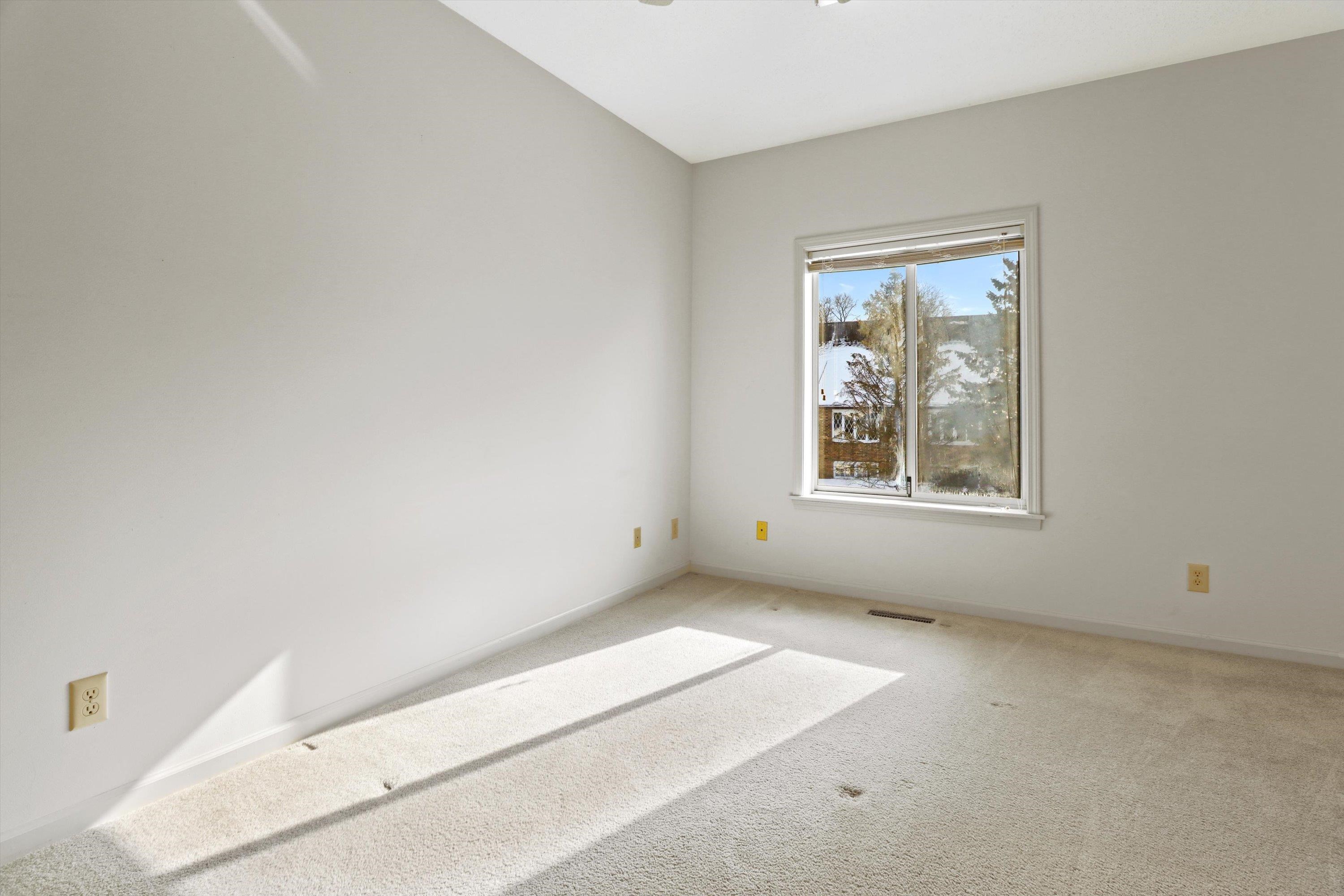 55 Golf Madison, WI 53704 - Photo 37 of 60