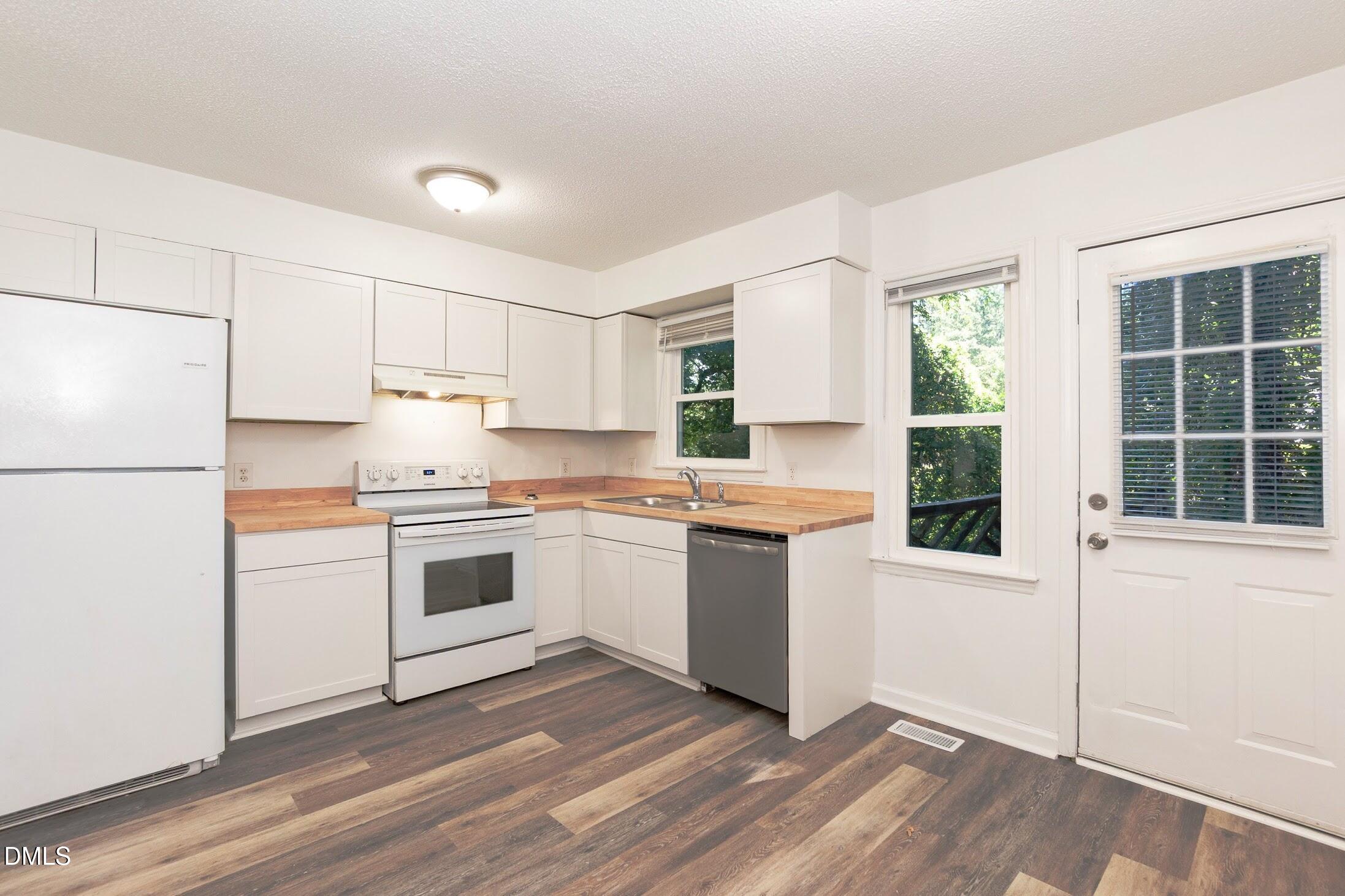 2209 Quartz Court Raleigh, NC 27610 - Photo 16 of 28 Kitchen 03