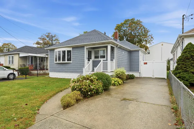 $799,000 | 2489 Beltagh Avenue, Bellmore, NY 11710