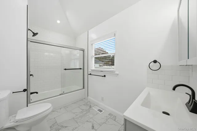 $799,000 | 2489 Beltagh Avenue, Bellmore, NY 11710