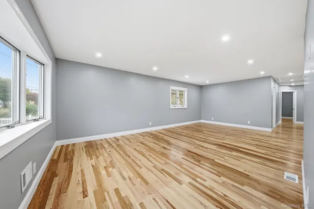 $799,000 | 2489 Beltagh Avenue, Bellmore, NY 11710