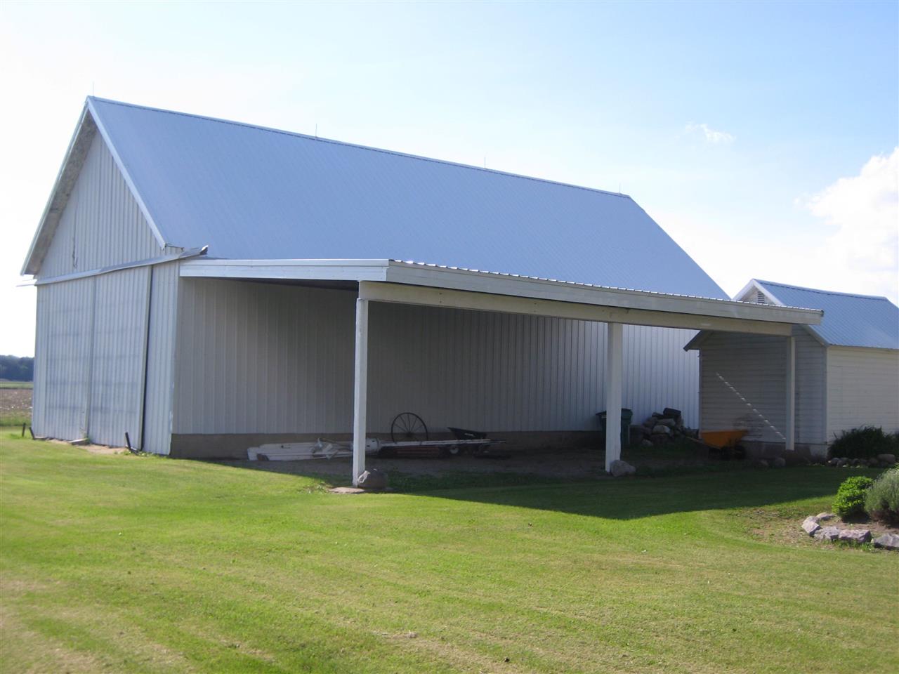 433 North Wisner Road Ithaca, MI 48847 - Photo 5 of 20 1831712-4.JPG