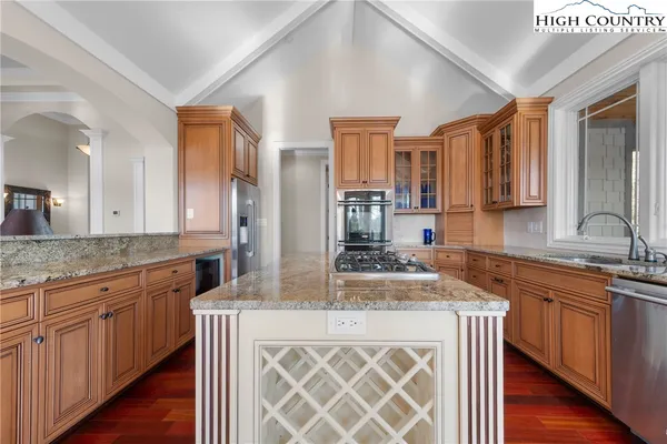 $1,149,000 | 46 North Ridge Lane, Newland, NC 28657