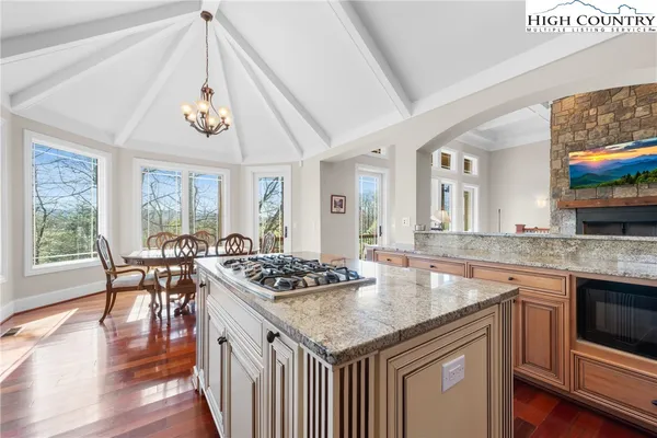 $1,149,000 | 46 North Ridge Lane, Newland, NC 28657