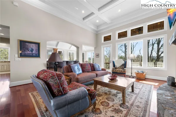 $1,149,000 | 46 North Ridge Lane, Newland, NC 28657