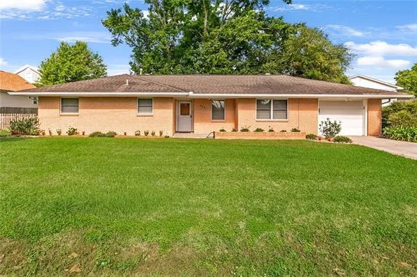 $238,900 | 455 Clayton Drive, Norco, LA 70079