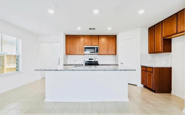 $2,500 | 8123 Leisure Pt Drive, Cypress, TX 77433