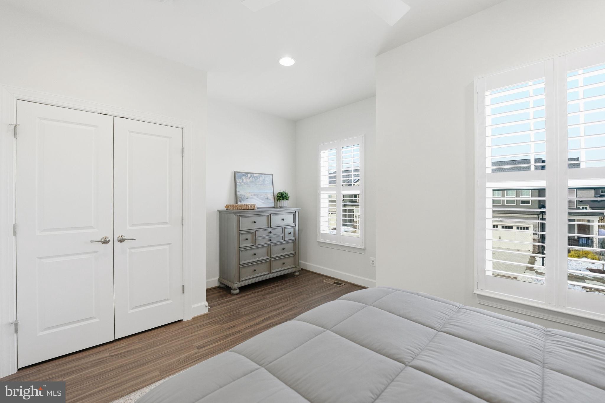 151 Windflower Way Stafford, VA 22554 - Photo 38 of 88 a living room with furniture and a window