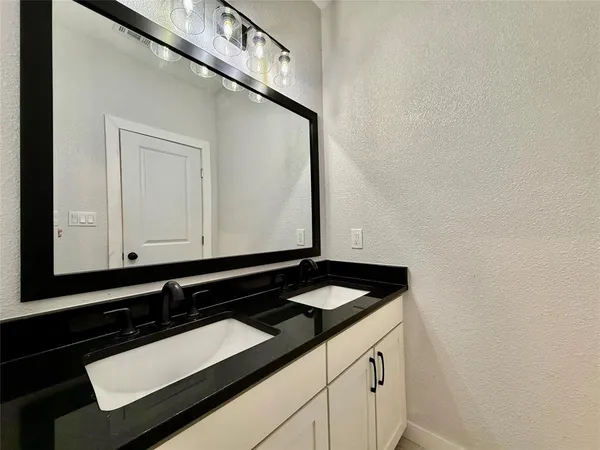 a close view of sink and tap