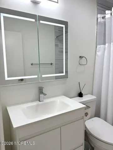 $425,000 | 187 Tulip Lane, Freehold, NJ 07728