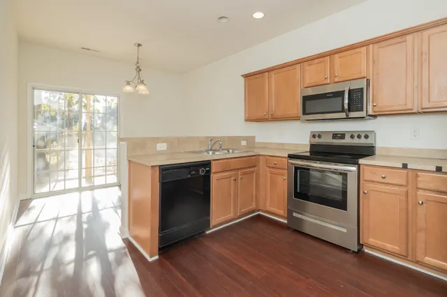 $2,350 | 8967 North Red Maple Circle, Summerville, SC 29485