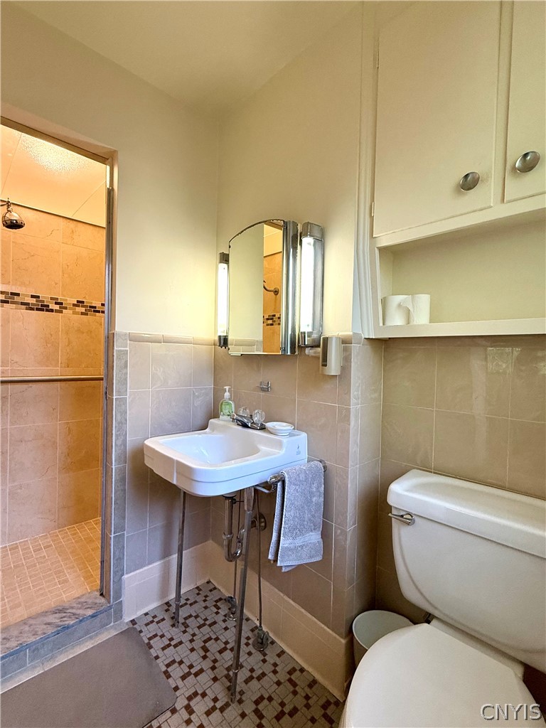 146 Edgehill Road Syracuse, NY 13224 - Photo 30 of 50