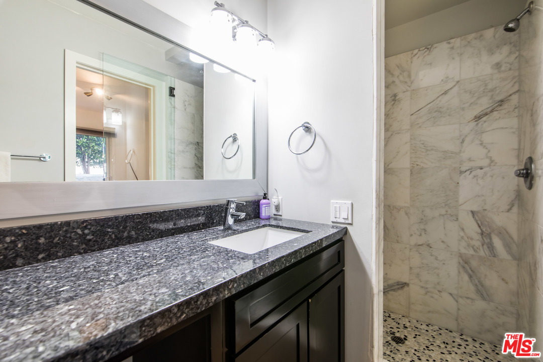 28362 Rey De Copas Lane Malibu, CA 90265 - Photo 15 of 30