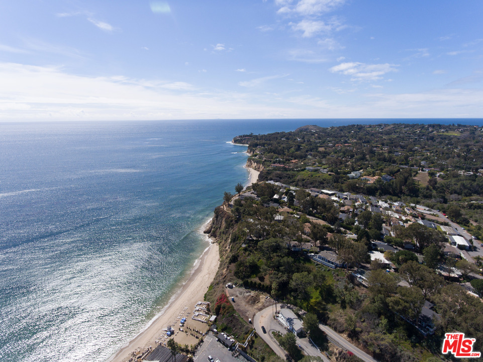 28362 Rey De Copas Lane Malibu, CA 90265 - Photo 26 of 30