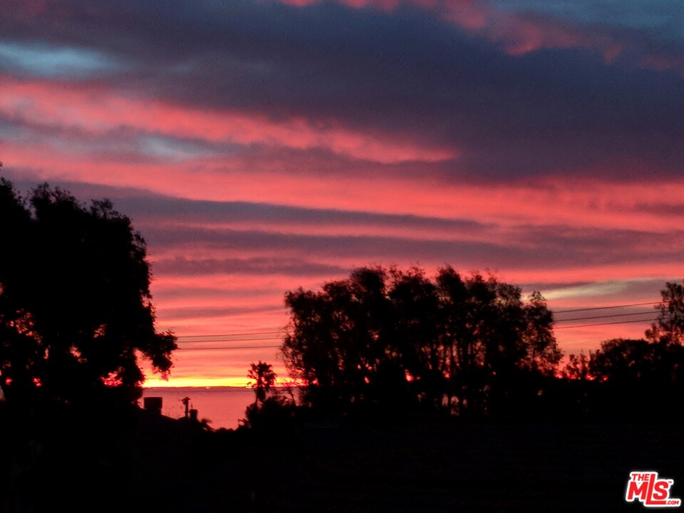 28362 Rey De Copas Lane Malibu, CA 90265 - Photo 29 of 30