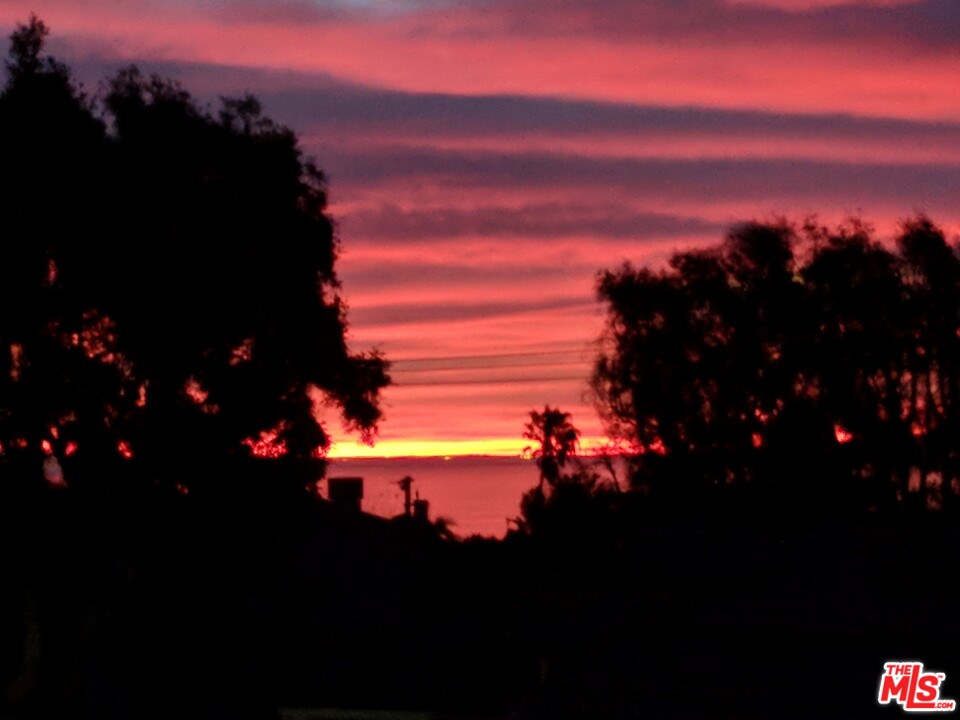 28362 Rey De Copas Lane Malibu, CA 90265 - Photo 30 of 30