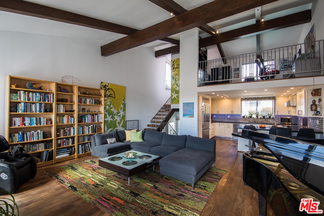 28362 Rey De Copas Lane Malibu, CA 90265 - Photo 6 of 30