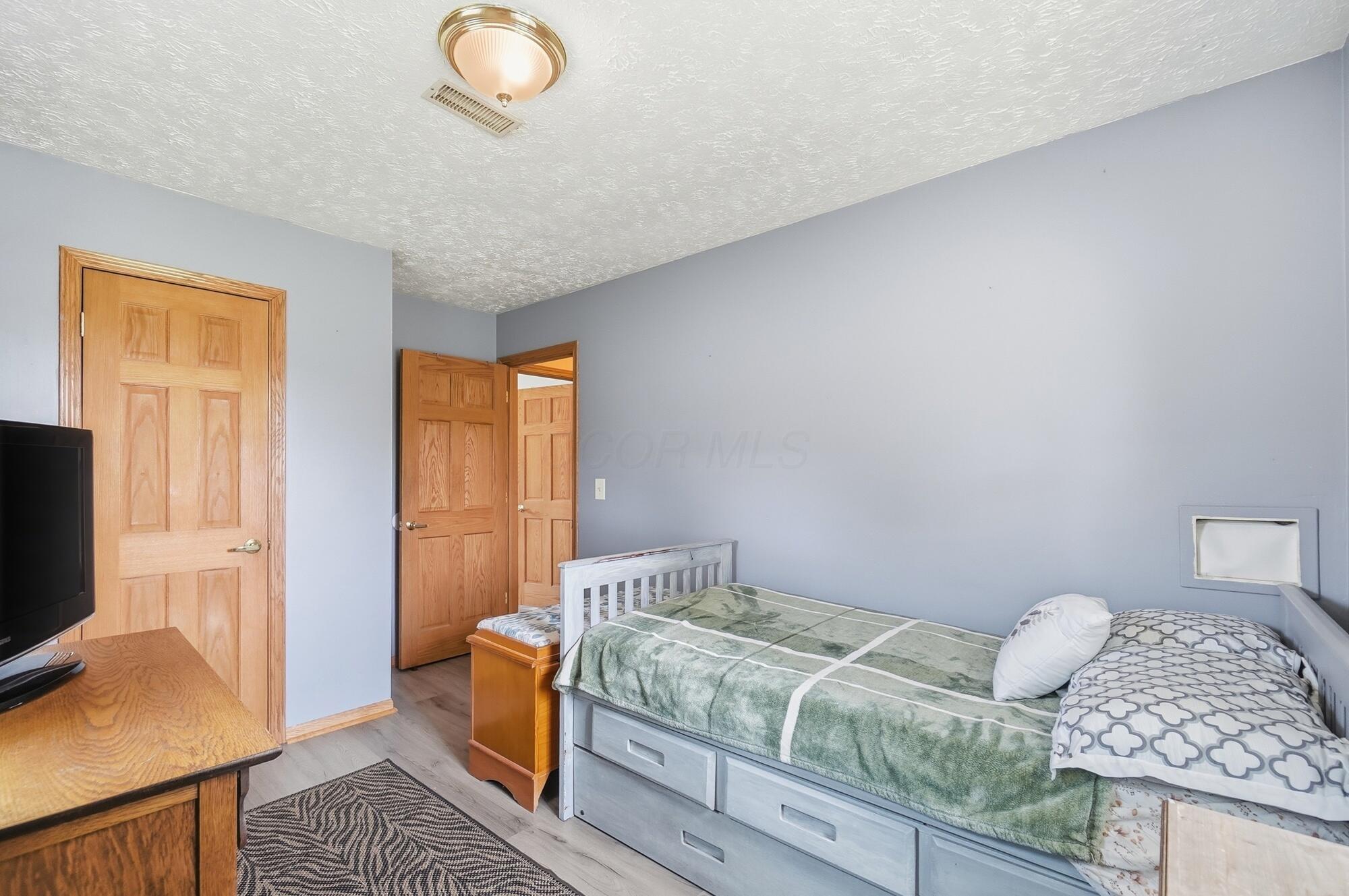 1425 Greenleaf Road Columbus, OH 43223 - Photo 37 of 52 194