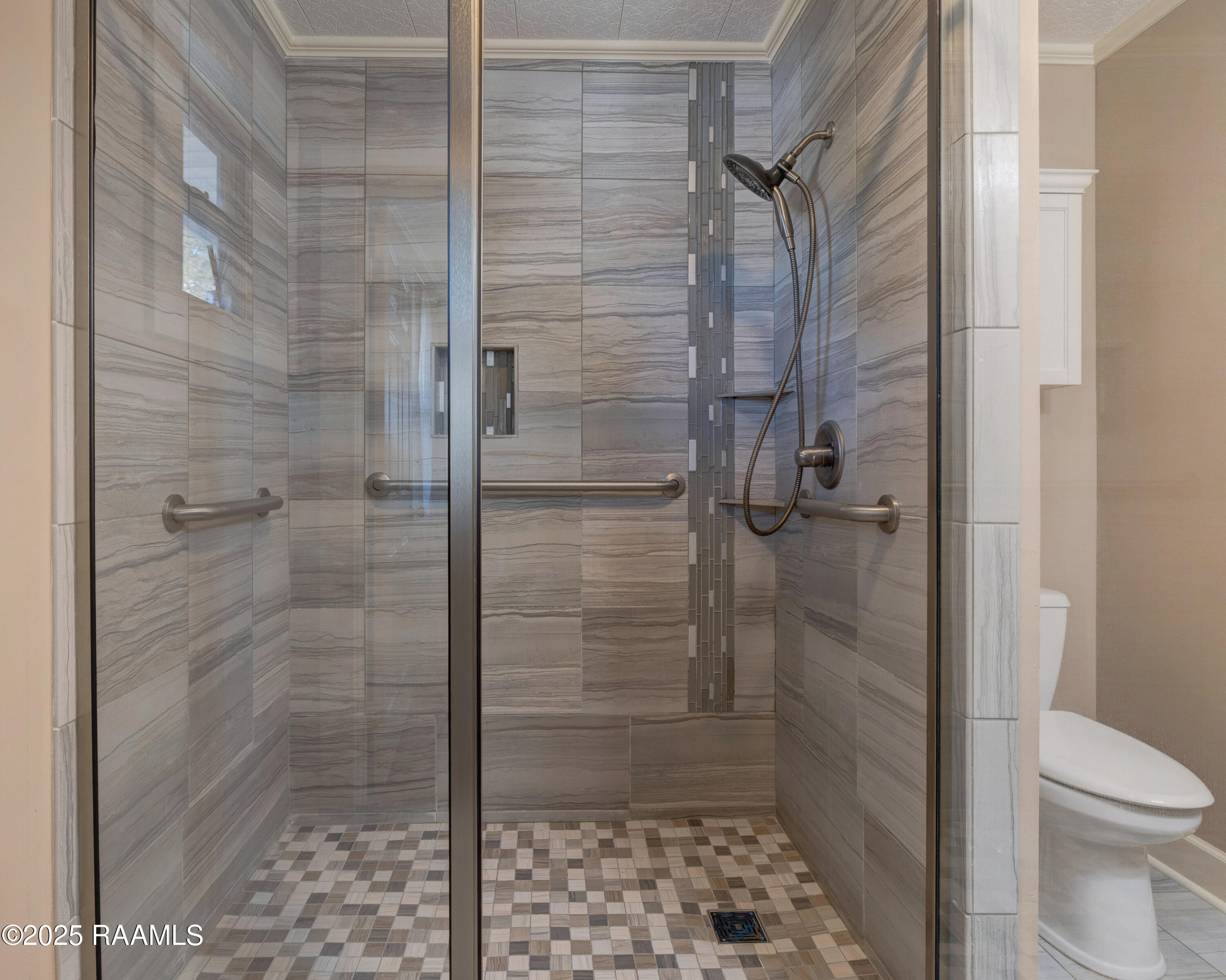 317 Indest Street New Iberia, LA 70563 - Photo 13 of 29 Shower in Primary