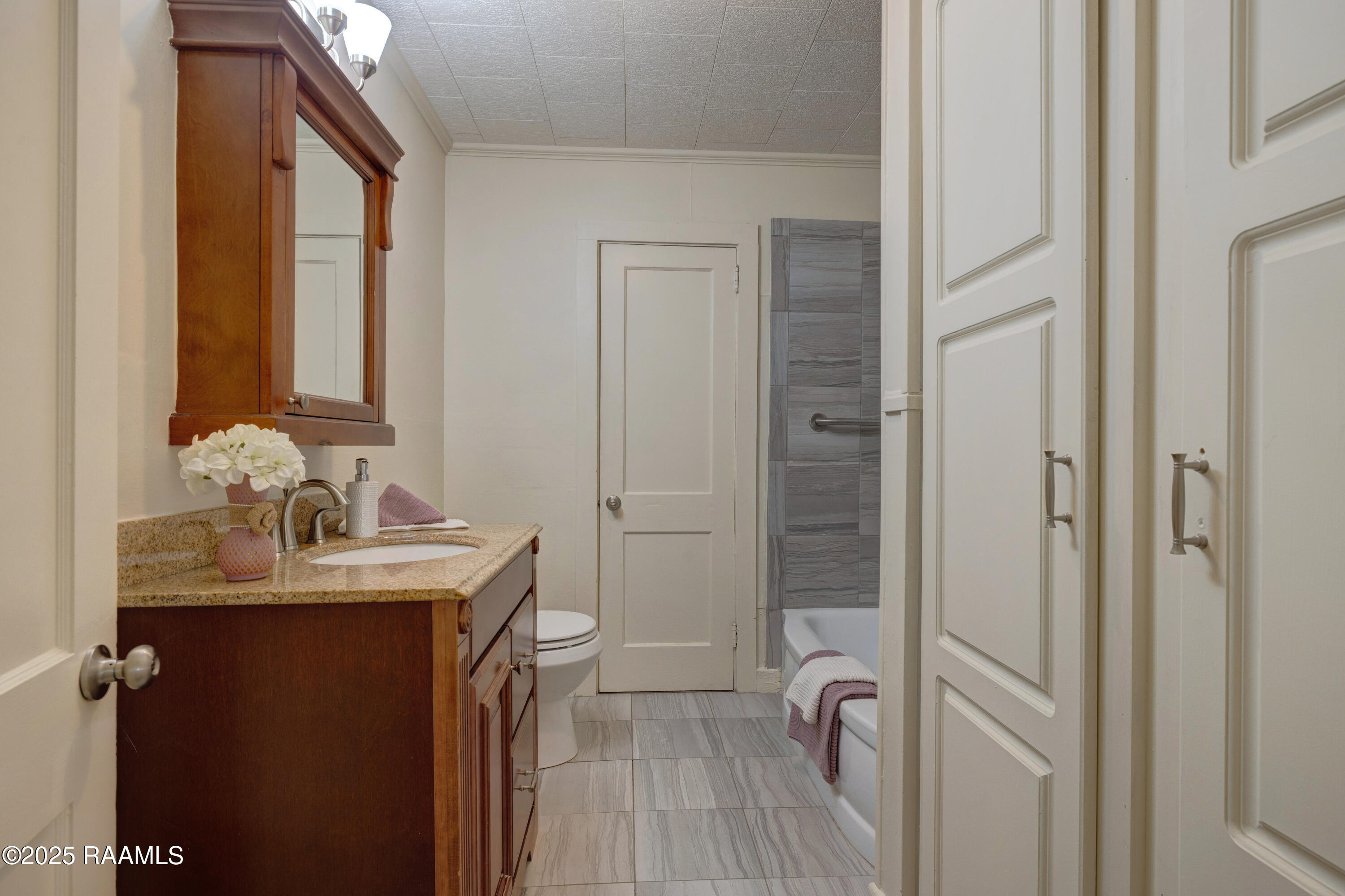 317 Indest Street New Iberia, LA 70563 - Photo 16 of 29 2nd Bath