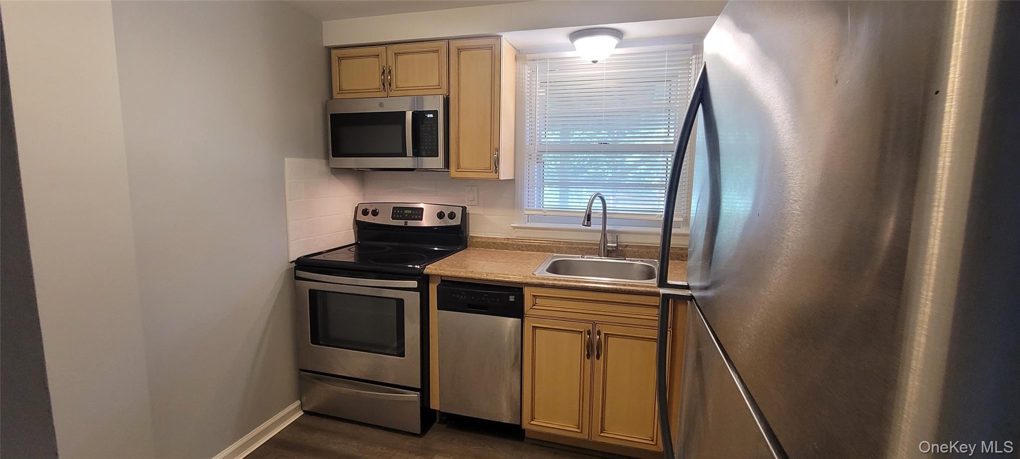2542 Dock Road Bellmore, NY 11710 - Photo 5 of 11