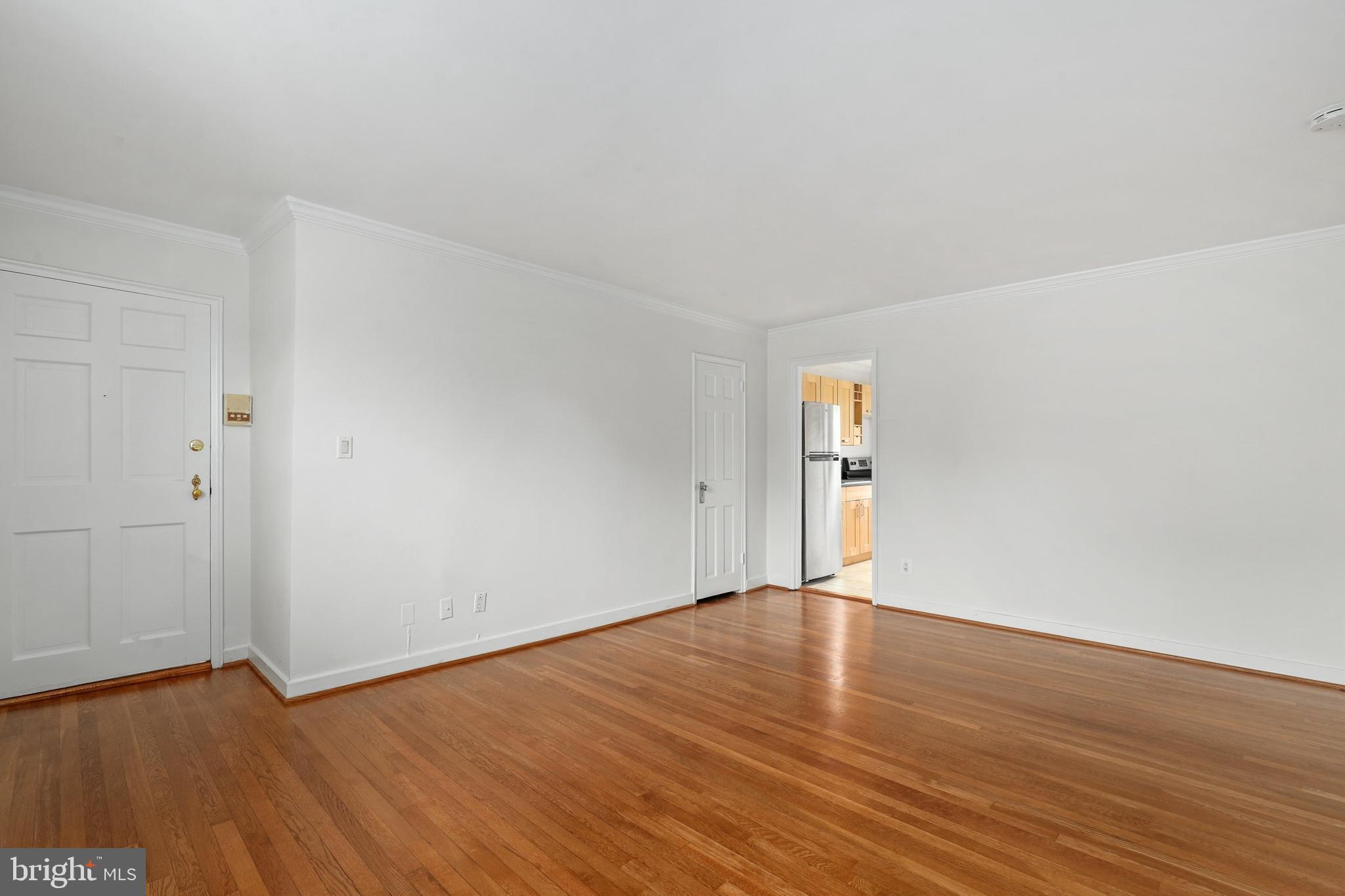 205 East Glebe Road, Unit E Alexandria, VA 22305 - Photo 4 of 20