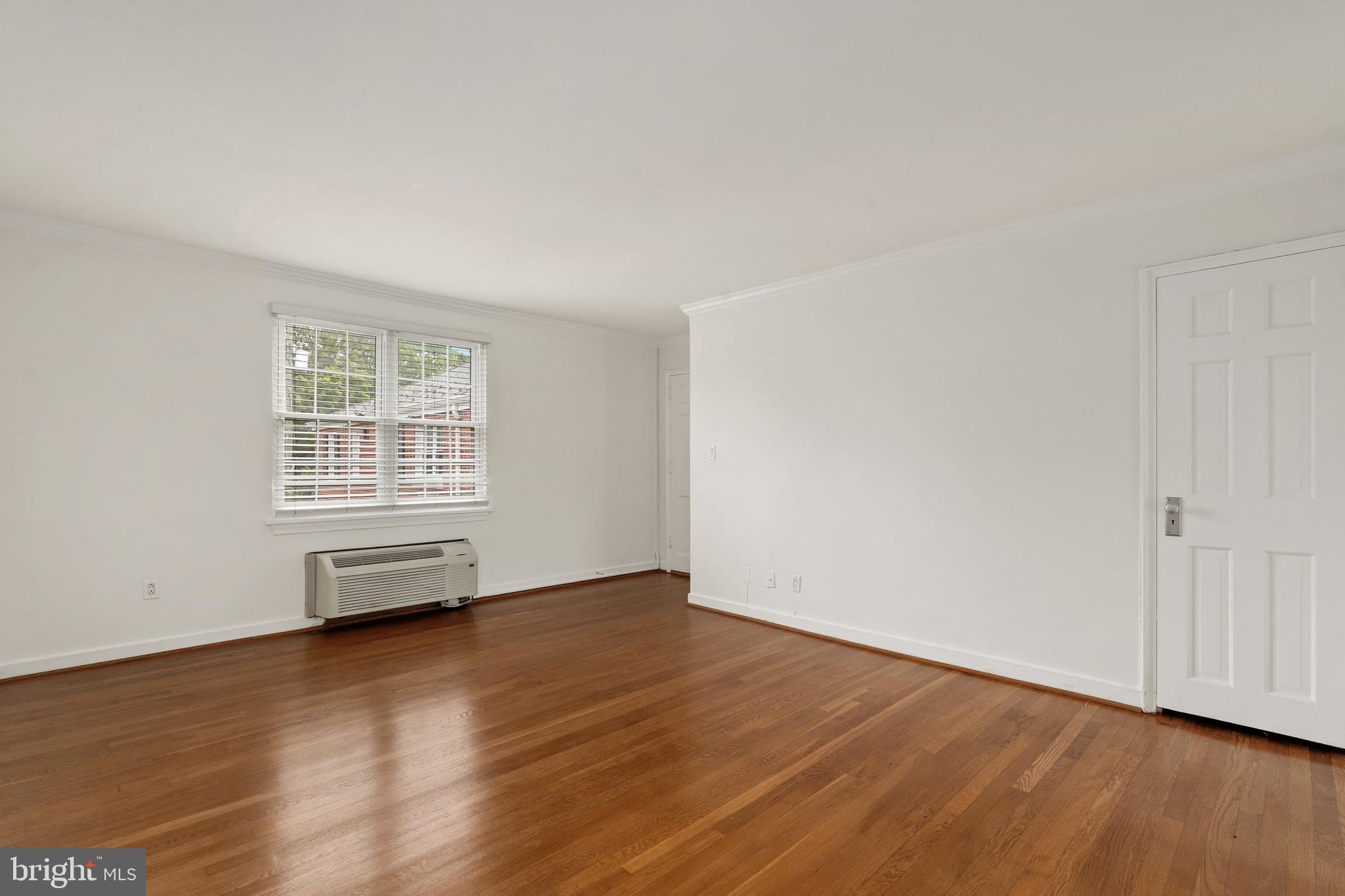 205 East Glebe Road, Unit E Alexandria, VA 22305 - Photo 6 of 20