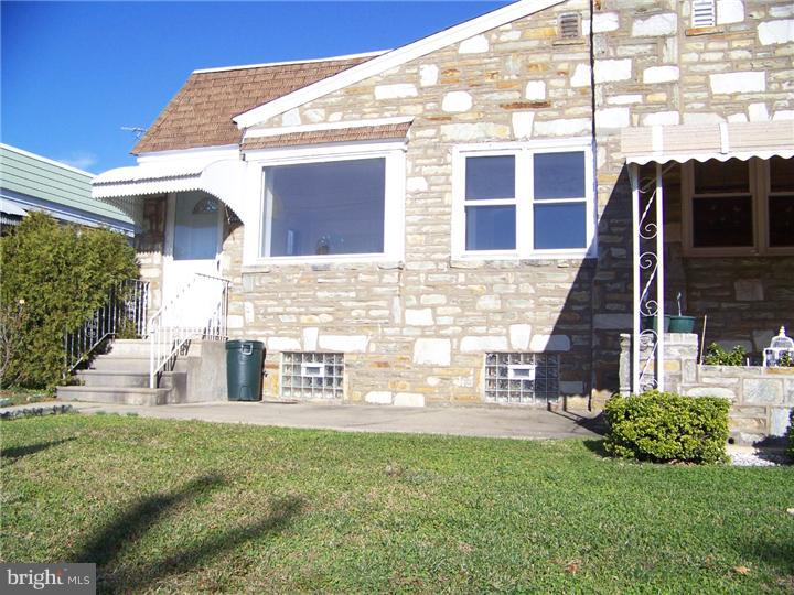 2805 Rhawn Street Philadelphia, PA 19152 - Photo 2 of 9 Exterior Front