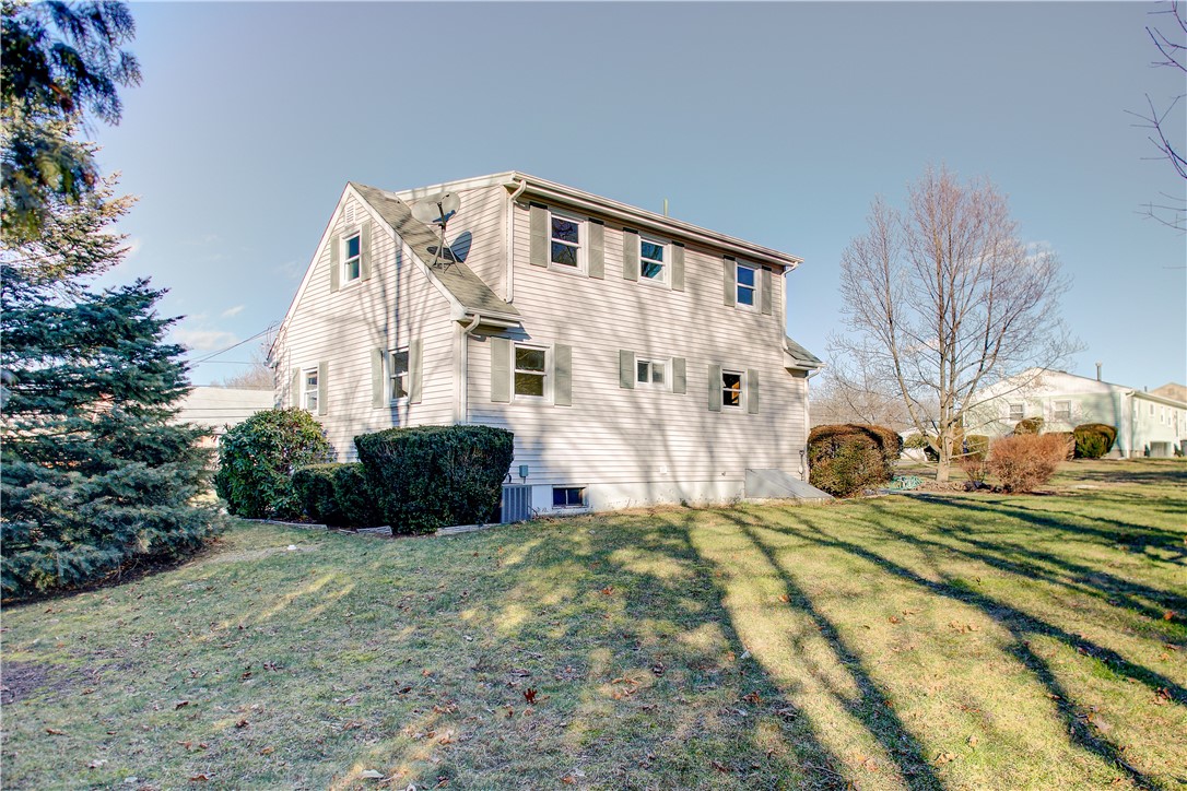 33 Ridgeway Drive Warren, RI 02885 - Photo 36 of 41 Gallery Image 36