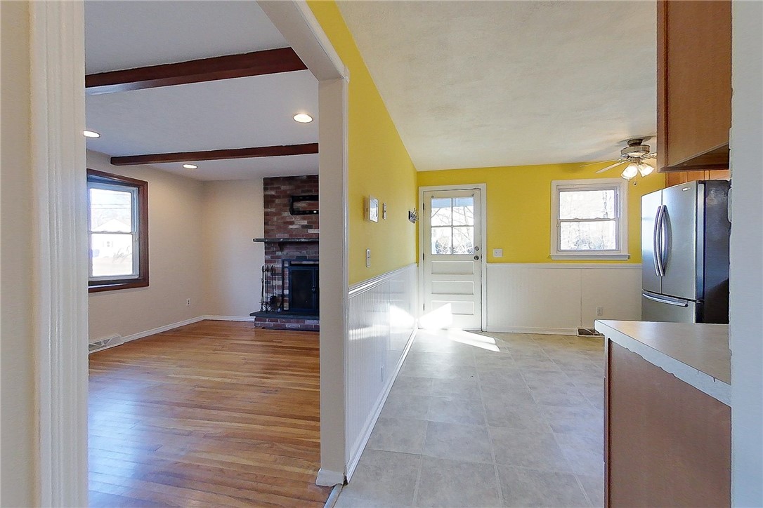 33 Ridgeway Drive Warren, RI 02885 - Photo 8 of 41 Gallery Image 8
