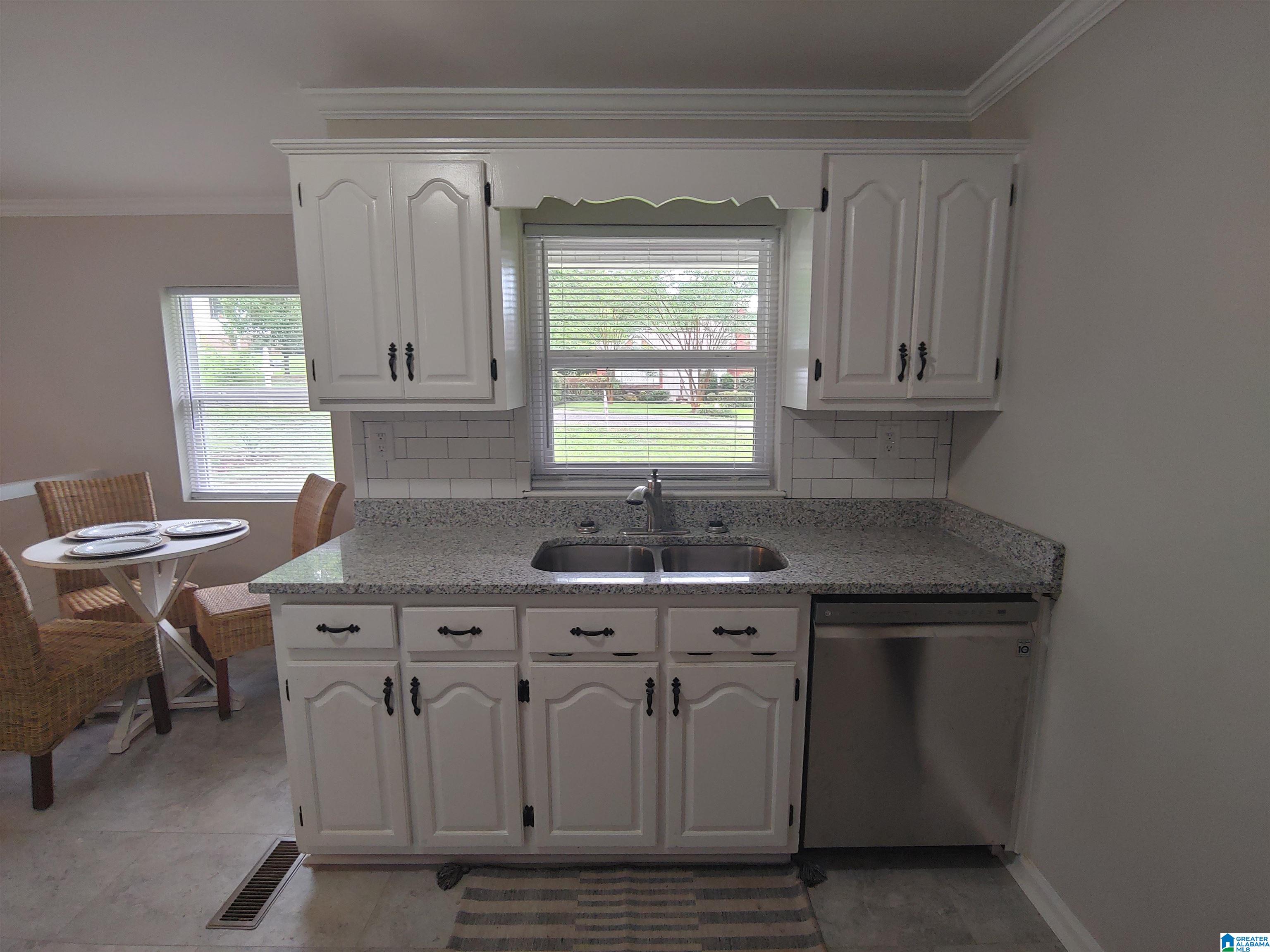 2033 30th Avenue Bessemer, AL 35023 - Photo 7 of 27
