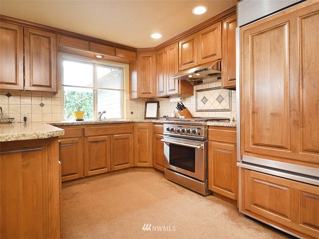 8943 Northeast 192nd Place Bothell, WA 98011 - Photo 11 of 24 Gallery Image 11