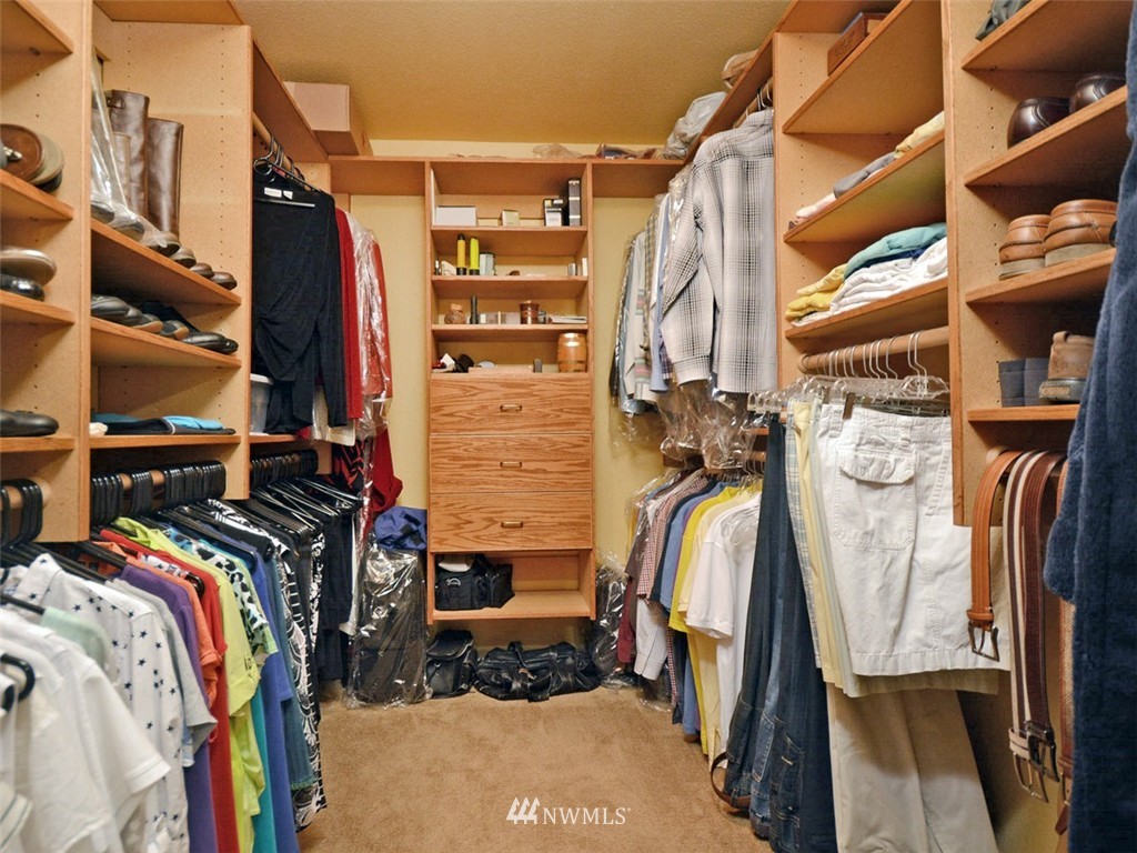 8943 Northeast 192nd Place Bothell, WA 98011 - Photo 15 of 24 Gallery Image 15