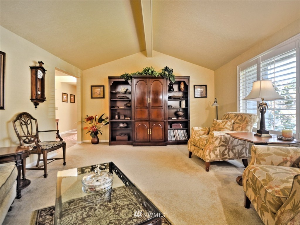 8943 Northeast 192nd Place Bothell, WA 98011 - Photo 4 of 24 Gallery Image 4