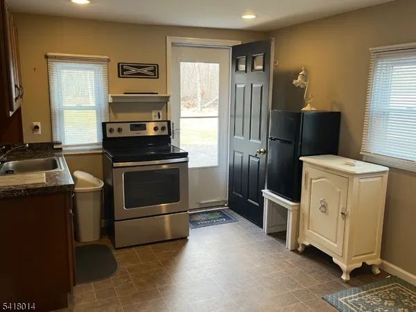$1,200 | 1230 Highway 23, Wantage, NJ 07461