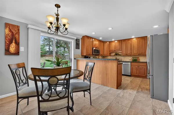 $489,000 | 323 Oakleigh Woods Drive, Ballwin, MO 63011