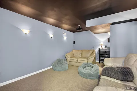 $489,000 | 323 Oakleigh Woods Drive, Ballwin, MO 63011