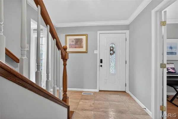 $489,000 | 323 Oakleigh Woods Drive, Ballwin, MO 63011