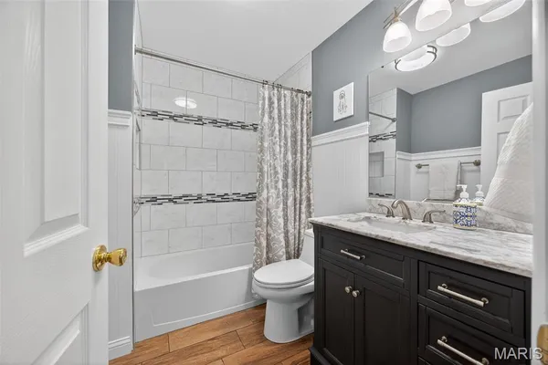 $489,000 | 323 Oakleigh Woods Drive, Ballwin, MO 63011